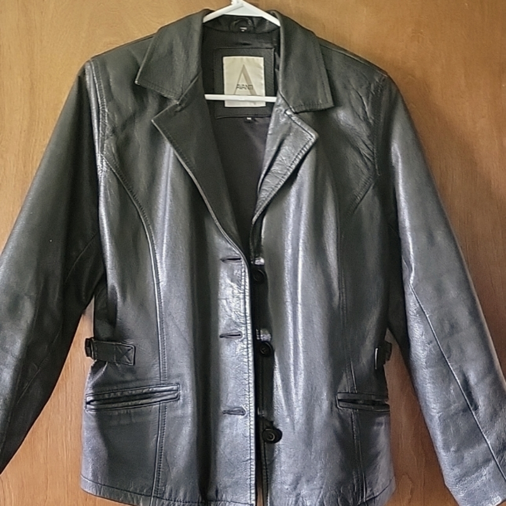 Avanti Medium Black Leather Jacket